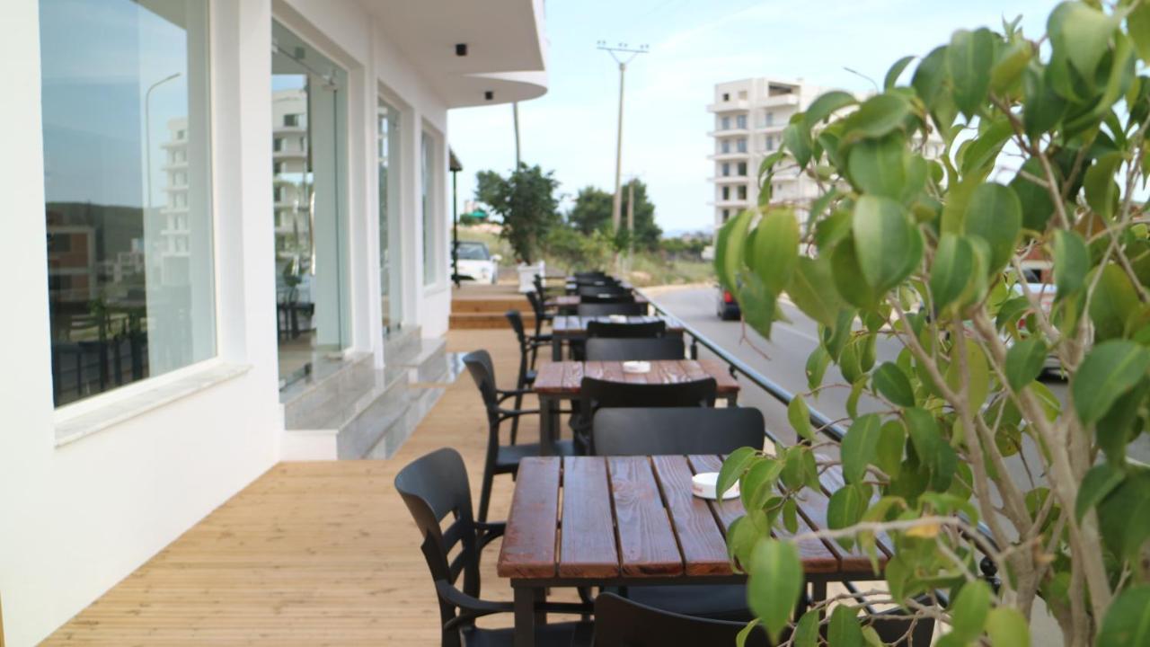 Alnes Hotel Саранда Экстерьер фото