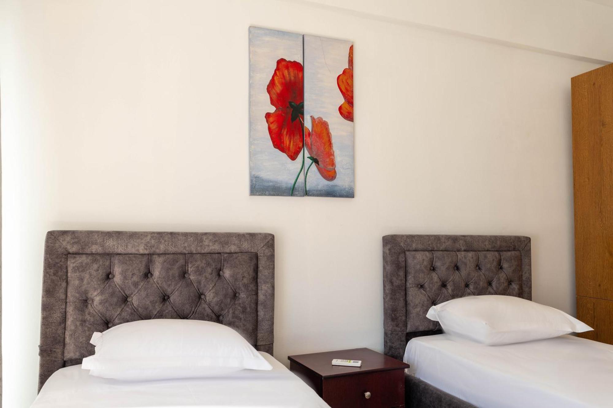 Alnes Hotel Саранда Экстерьер фото