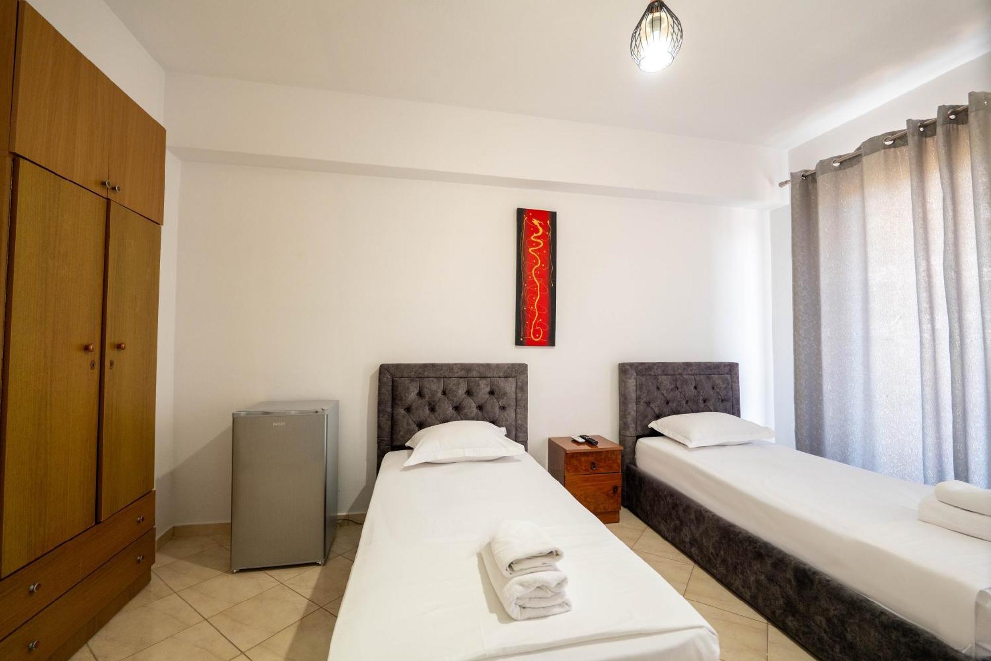Alnes Hotel Саранда Экстерьер фото