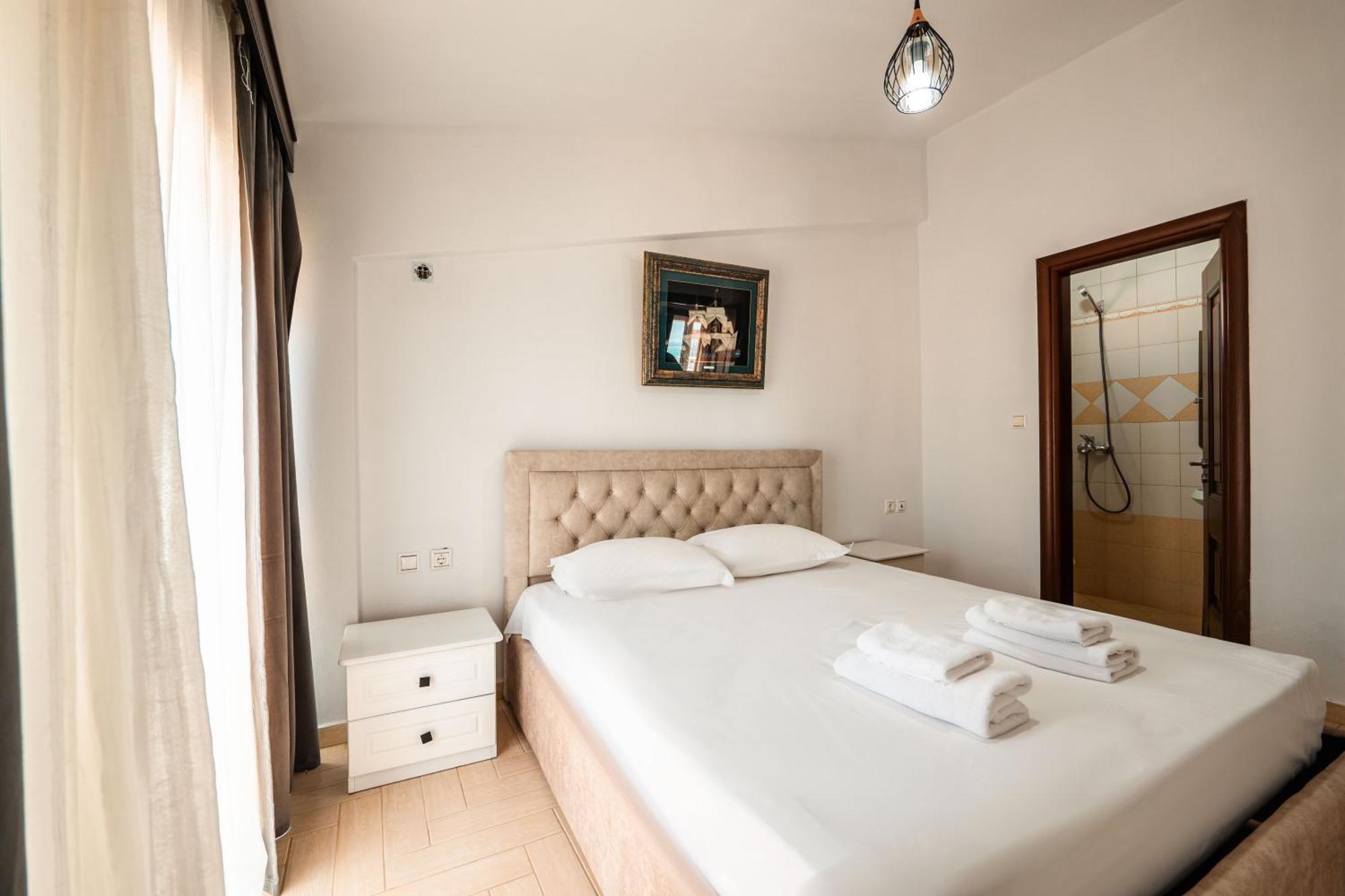 Alnes Hotel Саранда Экстерьер фото