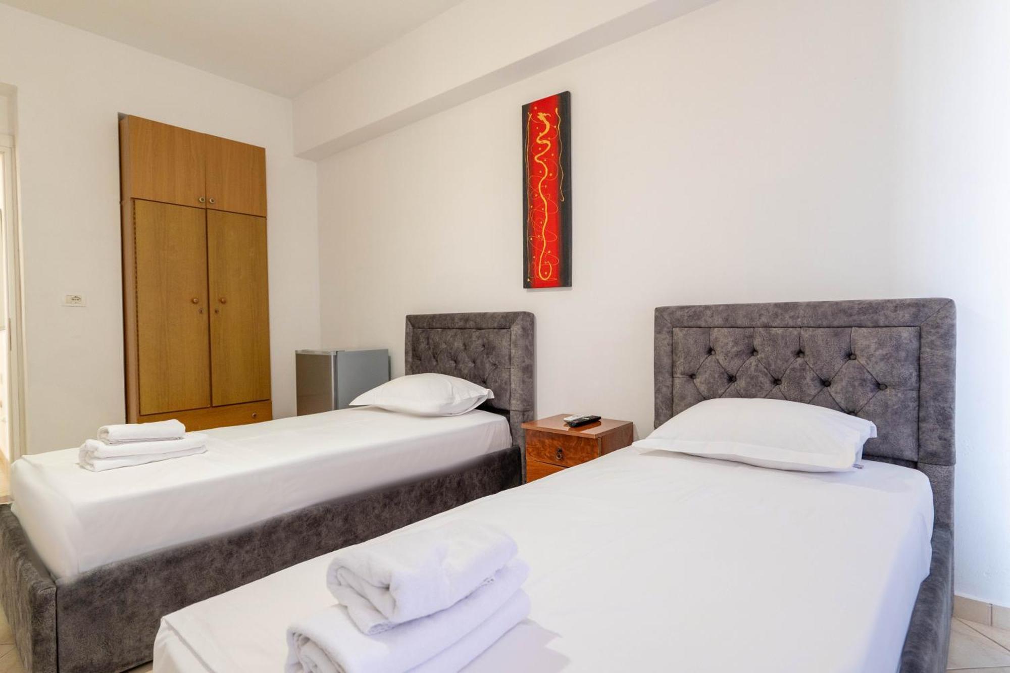 Alnes Hotel Саранда Экстерьер фото